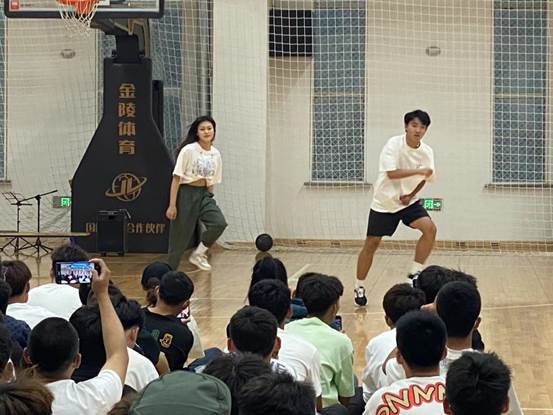 97b74feba9866235d21cbe3e0737a74